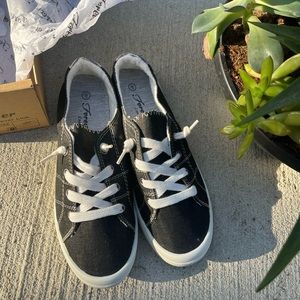forever link comfort sneakers